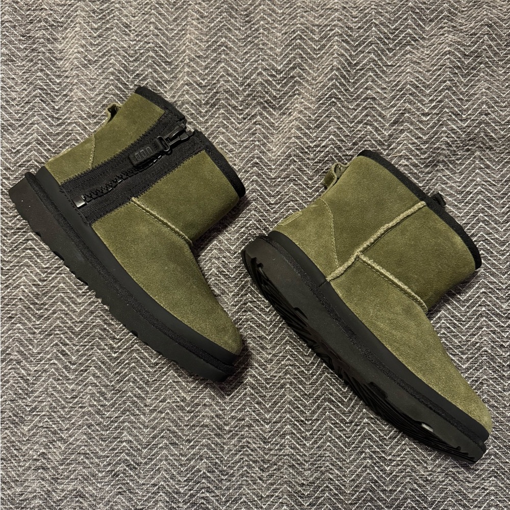 UGG Men's Green Suede Boots